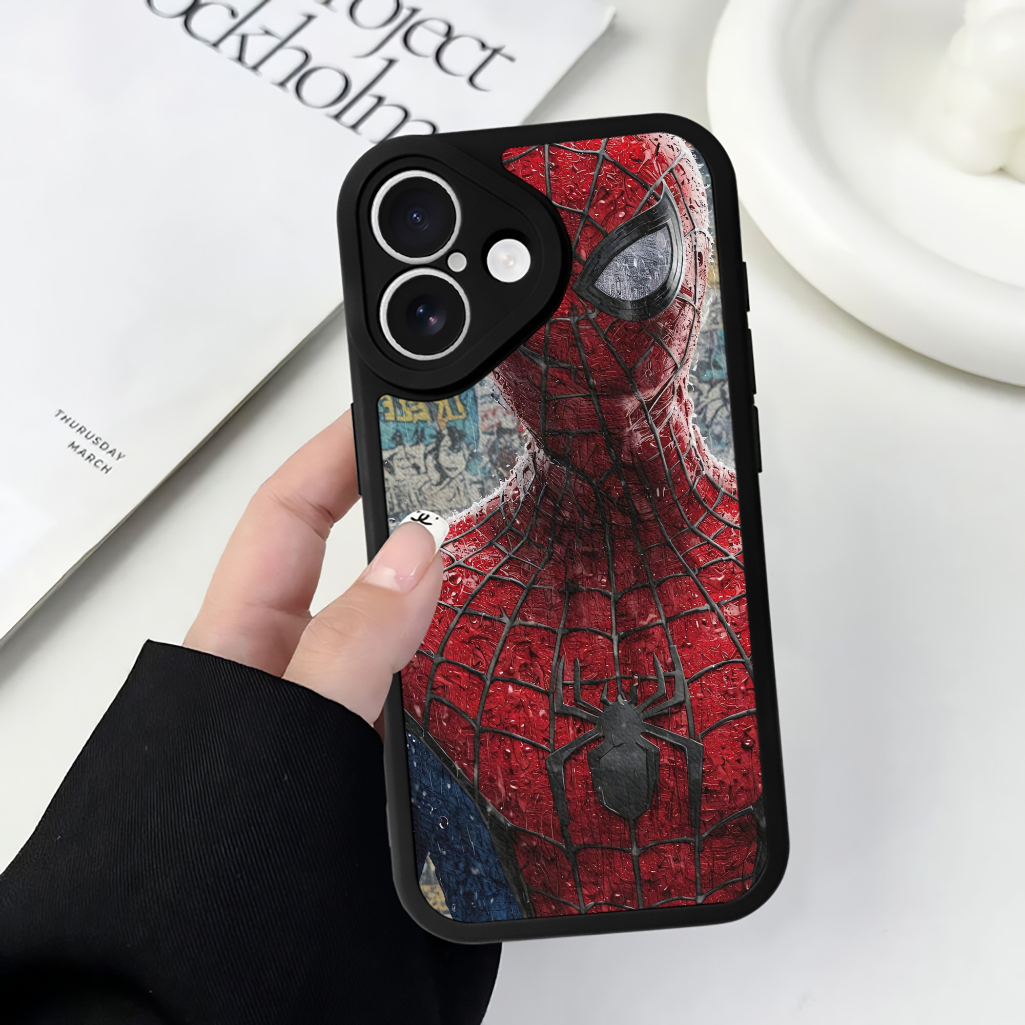 （画像用） Spider Man スパイダーマン 【iPhone 16シリーズ対応】シリコンスマホケース（レザー調） 材質：シリコン